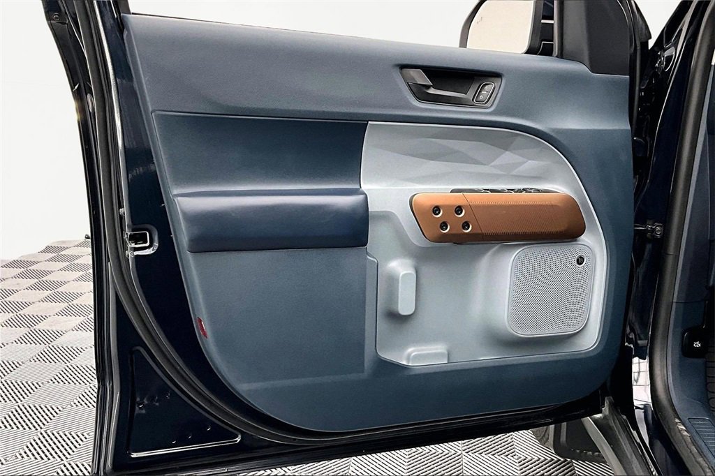 Used 2022 Ford Maverick Lariat w/ Lariat Luxury Package image 24