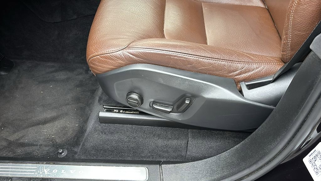 Certified 2023 Volvo XC90 B6 Plus AWD/4WD image 25
