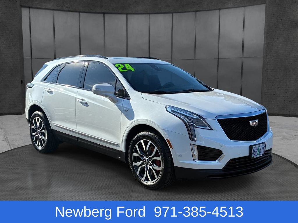Used 2024 Cadillac XT5 Sportv w/ Platinum Package AWD/4WD image 3
