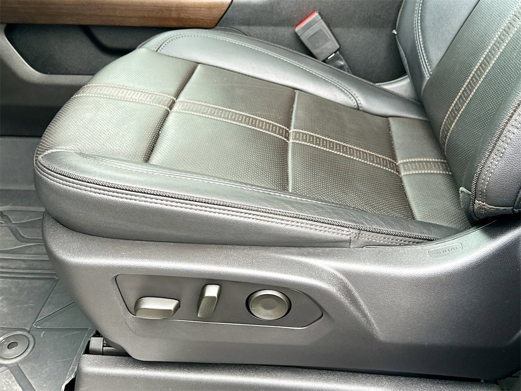 Used 2024 Chevrolet Silverado 3500 High Country w/ High Country Premium Package image 9