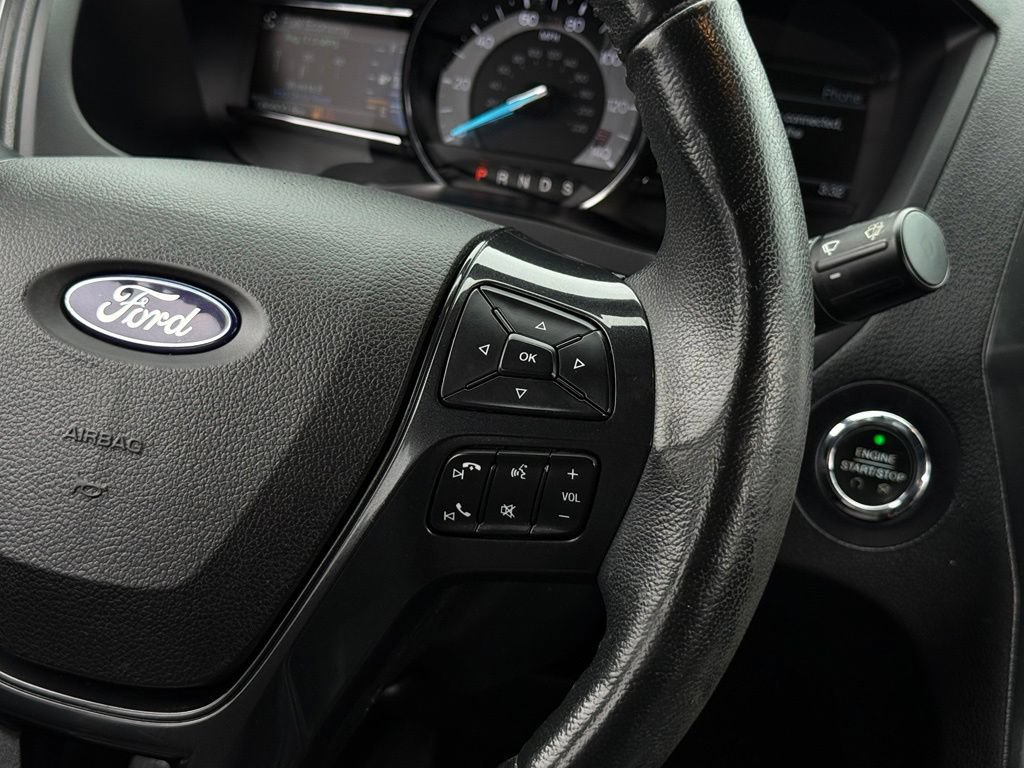 Used 2017 Ford Explorer XLT w/ Equipment Group 202A AWD/4WD image 7