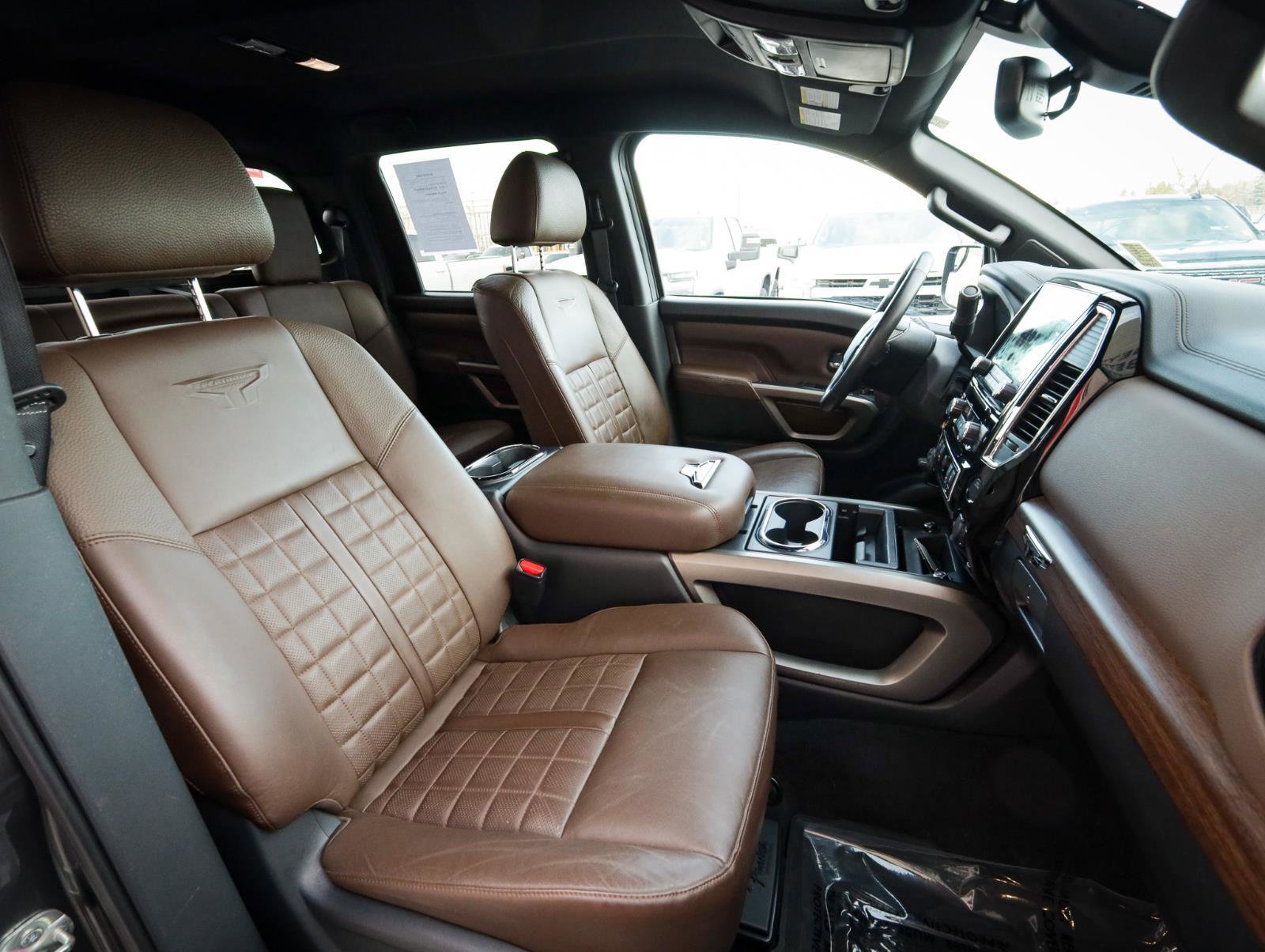 Used 2022 Nissan Titan Platinum Reserve image 23