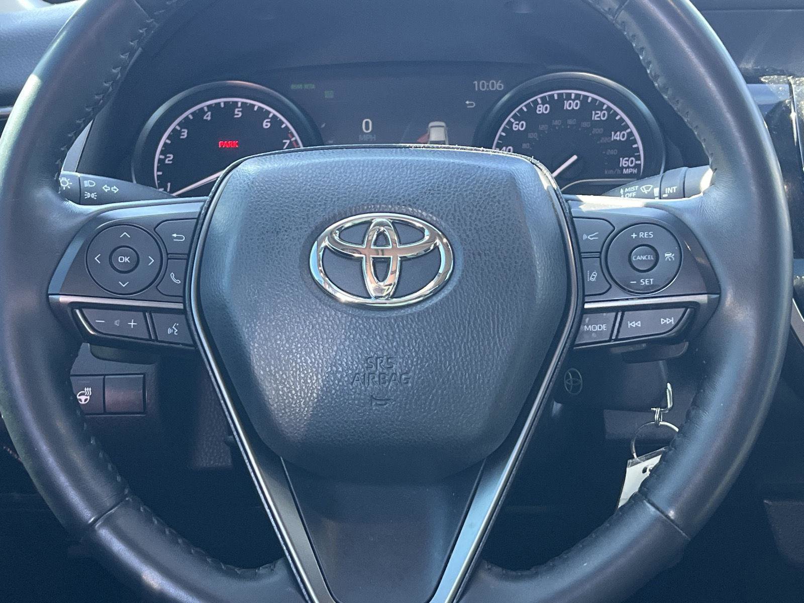 Used 2022 Toyota Camry SE w/ Cold Weather Package image 14