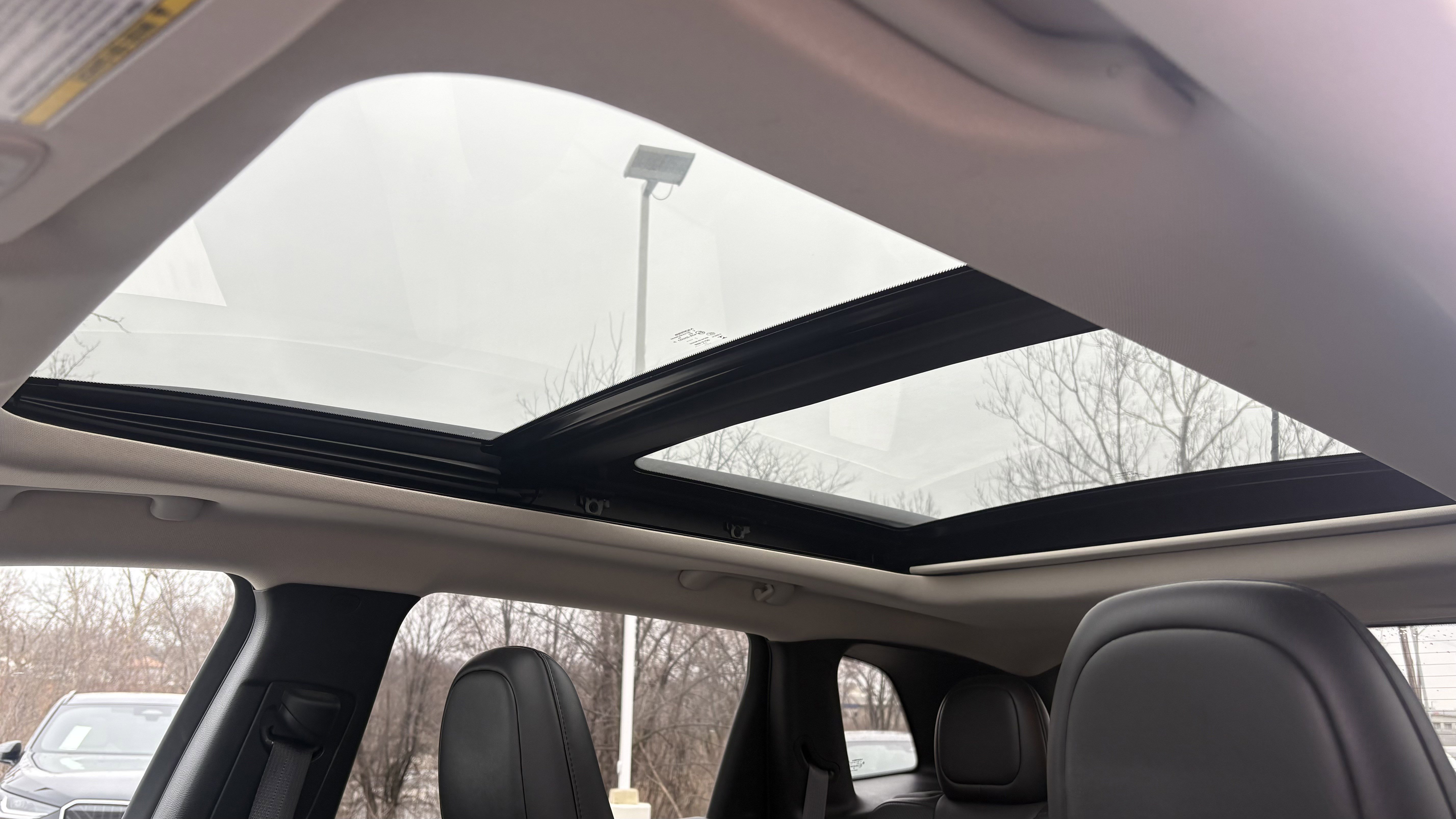 Used 2018 Jeep Cherokee Trailhawk w/ Quick Order Package 27L image 29