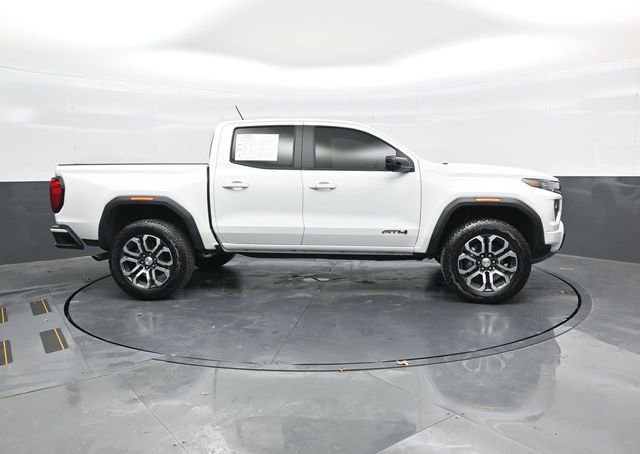 Used 2024 GMC Canyon AT4 w/ Technology Package image 8