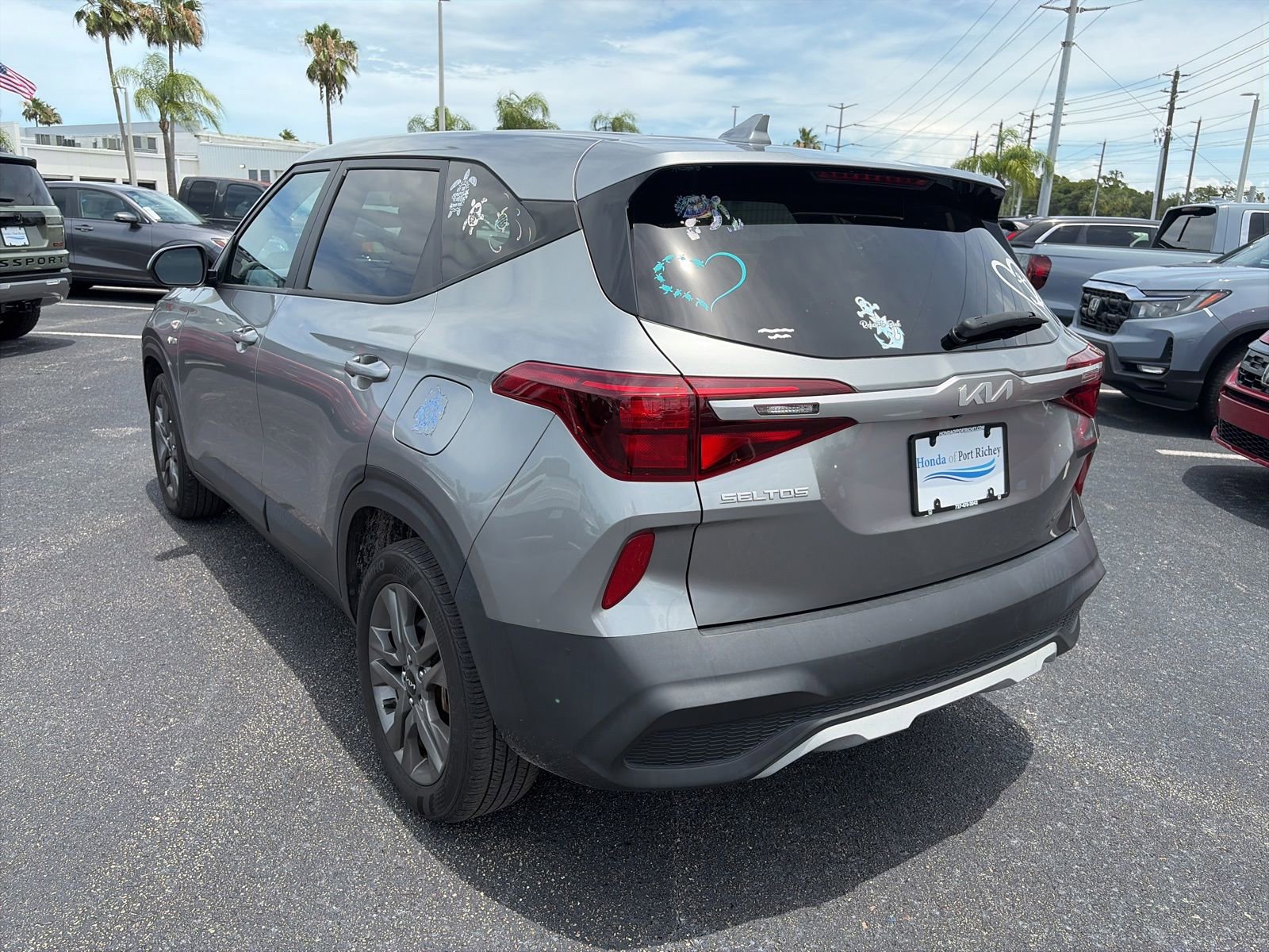 Used 2023 Kia Seltos LX AWD/4WD image 5