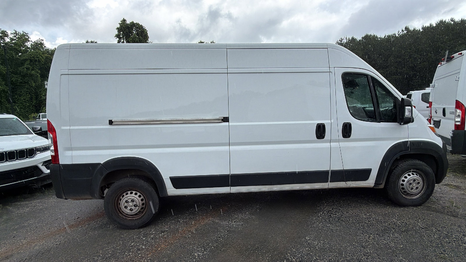 Used 2024 RAM ProMaster 2500 w/ Convenience Group FWD image 7