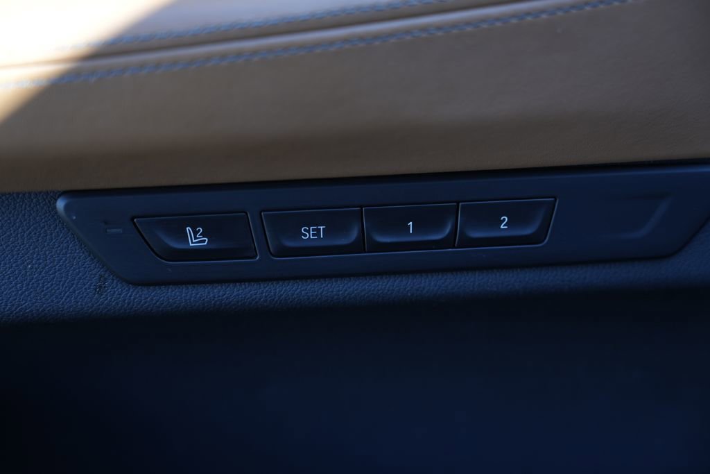 Used 2020 BMW 750i xDrive w/ Cold Weather Package image 27