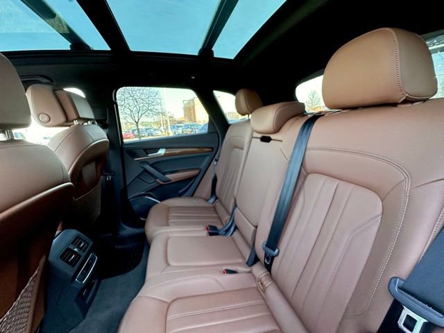 Used 2023 Audi Q5 2.0T Premium w/ Convenience Package image 22