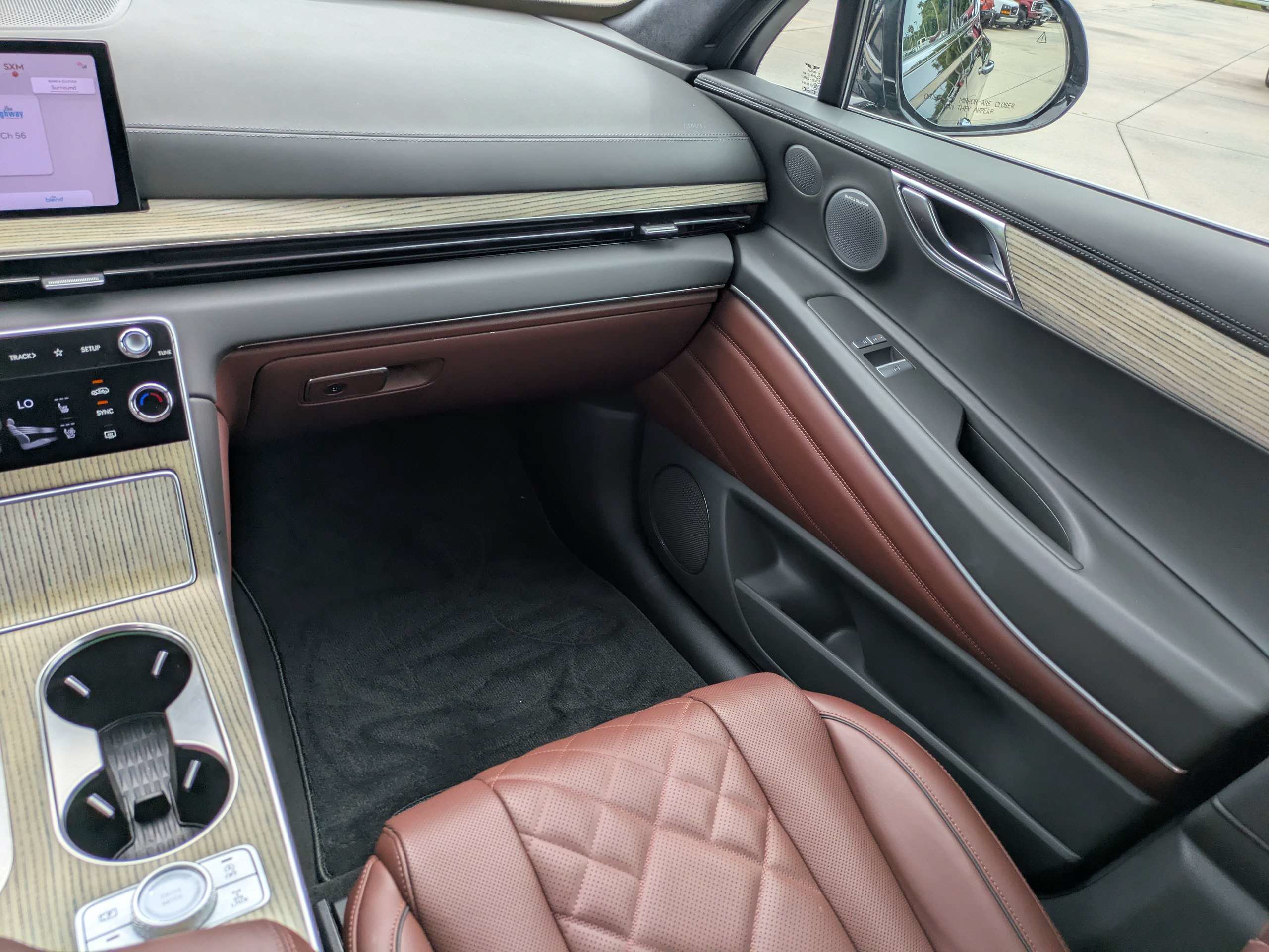 Certified 2025 Genesis GV80 3.5T Prestige AWD/4WD image 16