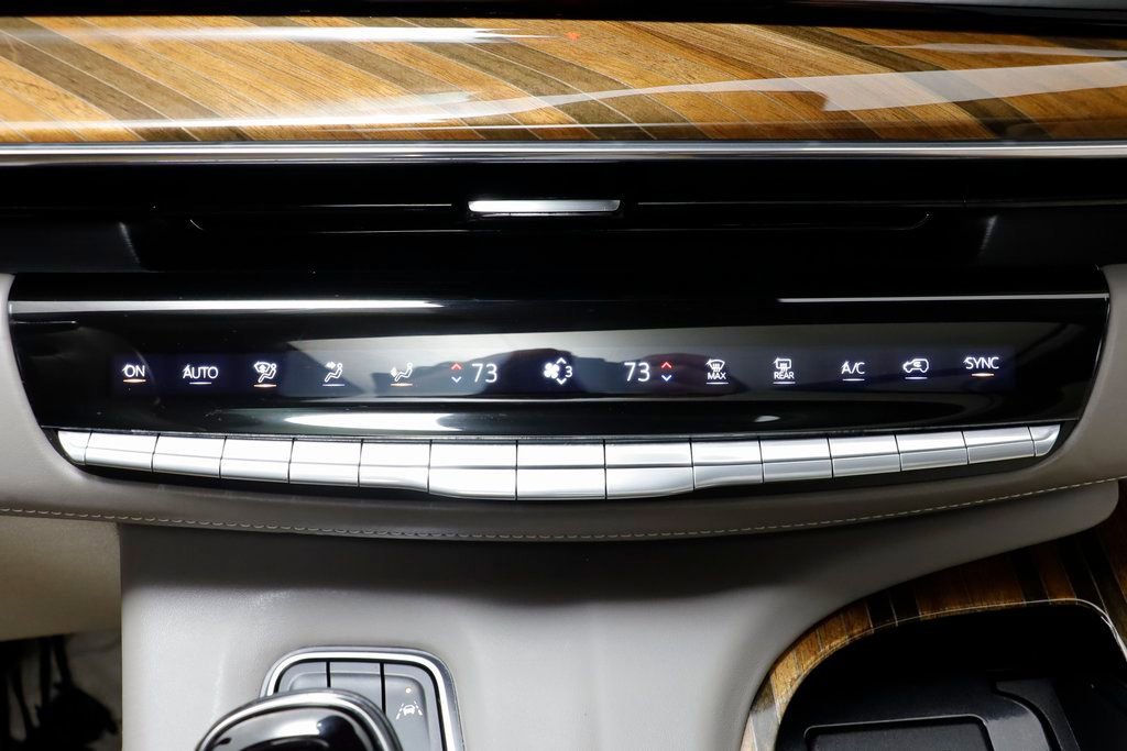 Used 2024 Cadillac Escalade Sport Platinum w/ LPO, ONYX Package image 13