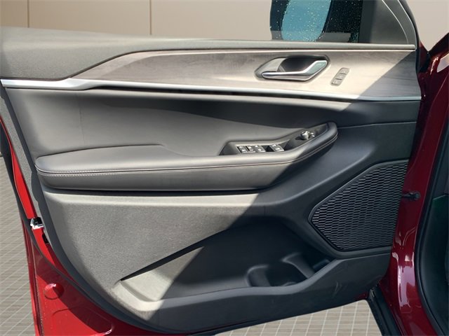 New 2025 Jeep Grand Cherokee L Limited w/ Luxury Tech Group II image 16