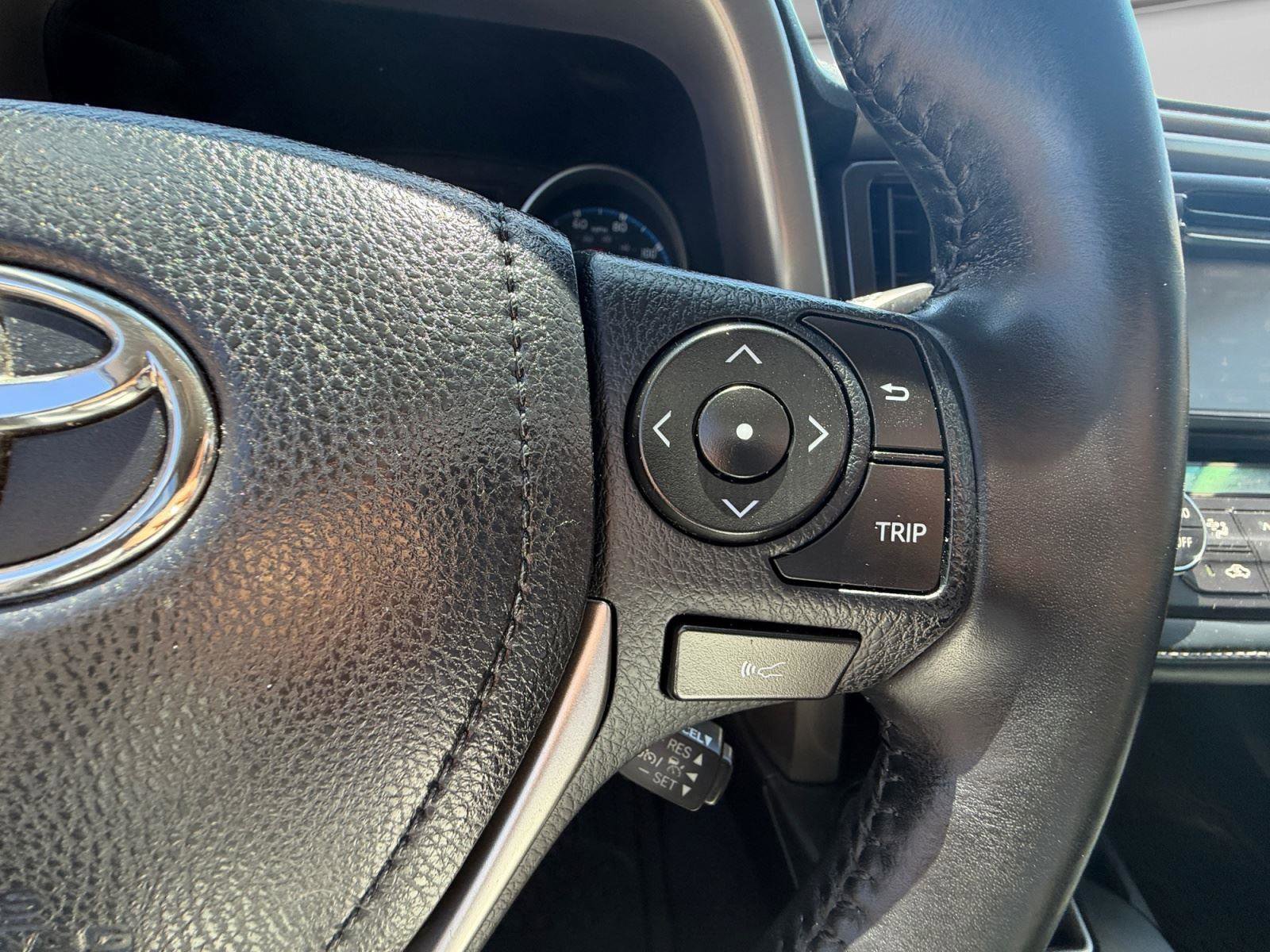 Used 2018 Toyota RAV4 XLE w/ Plus Extra Value Package image 10