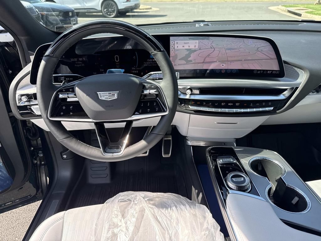 New 2027 Cadillac Lyriq Luxury RWD image 10