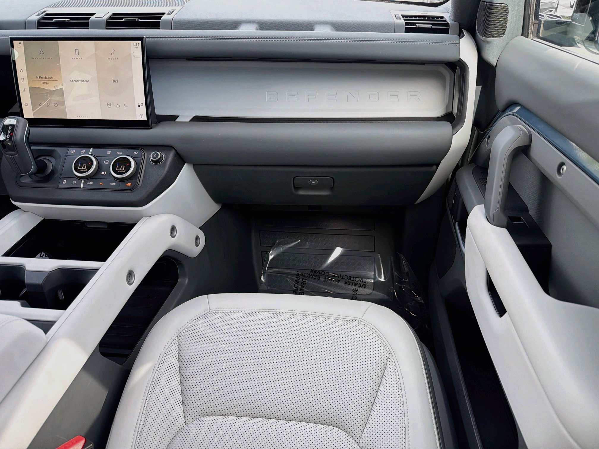 Used 2025 Land Rover Defender 110 S AWD/4WD image 18