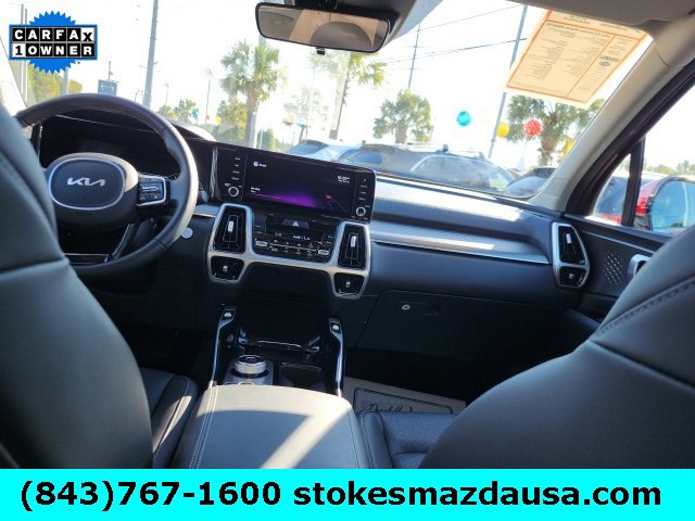 Used 2022 Kia Sorento SX w/ Panoramic Sunroof Package image 2