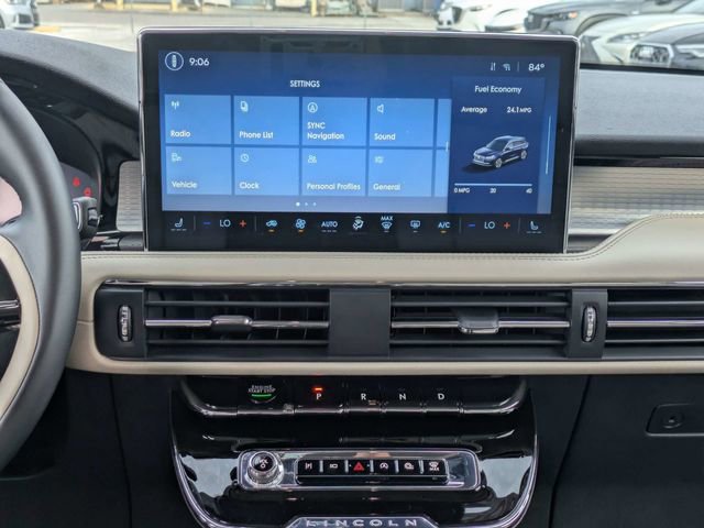 Used 2025 Lincoln Corsair FWD image 16