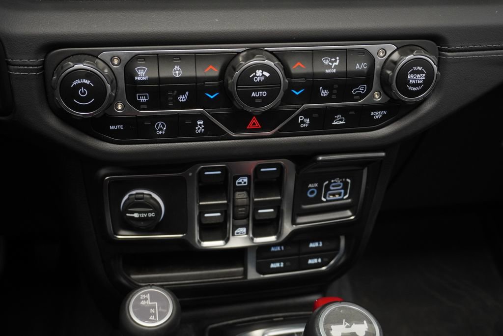 Used 2024 Jeep Wrangler Sahara w/ Technology Group image 35