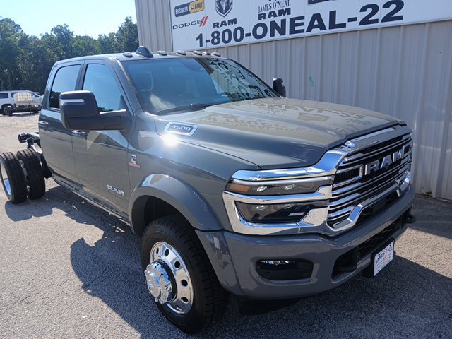 New 2026 RAM 4500 4x4 Crew Cab DRW w/ Laramie Trim Package image 1
