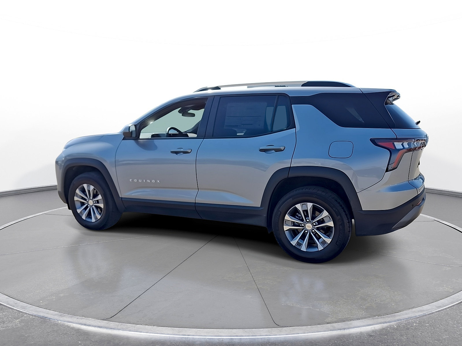 New 2026 Chevrolet Equinox LT w/ Convenience Package II AWD/4WD image 5