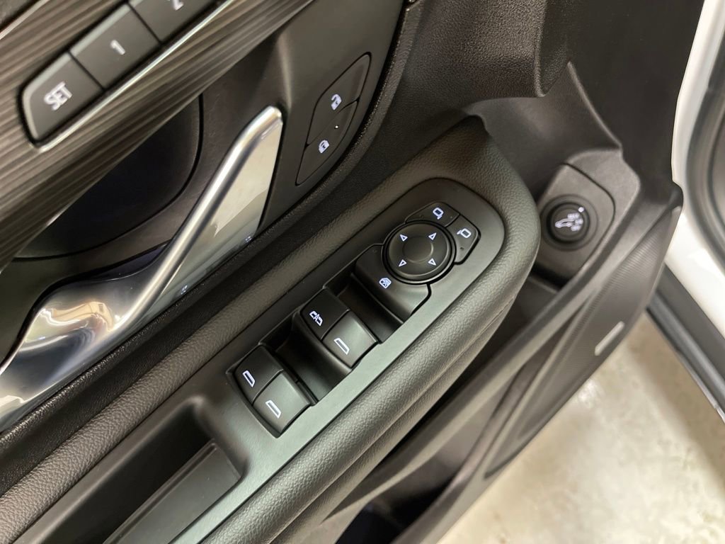 Used 2020 GMC Terrain SLT w/ Preferred Package image 17