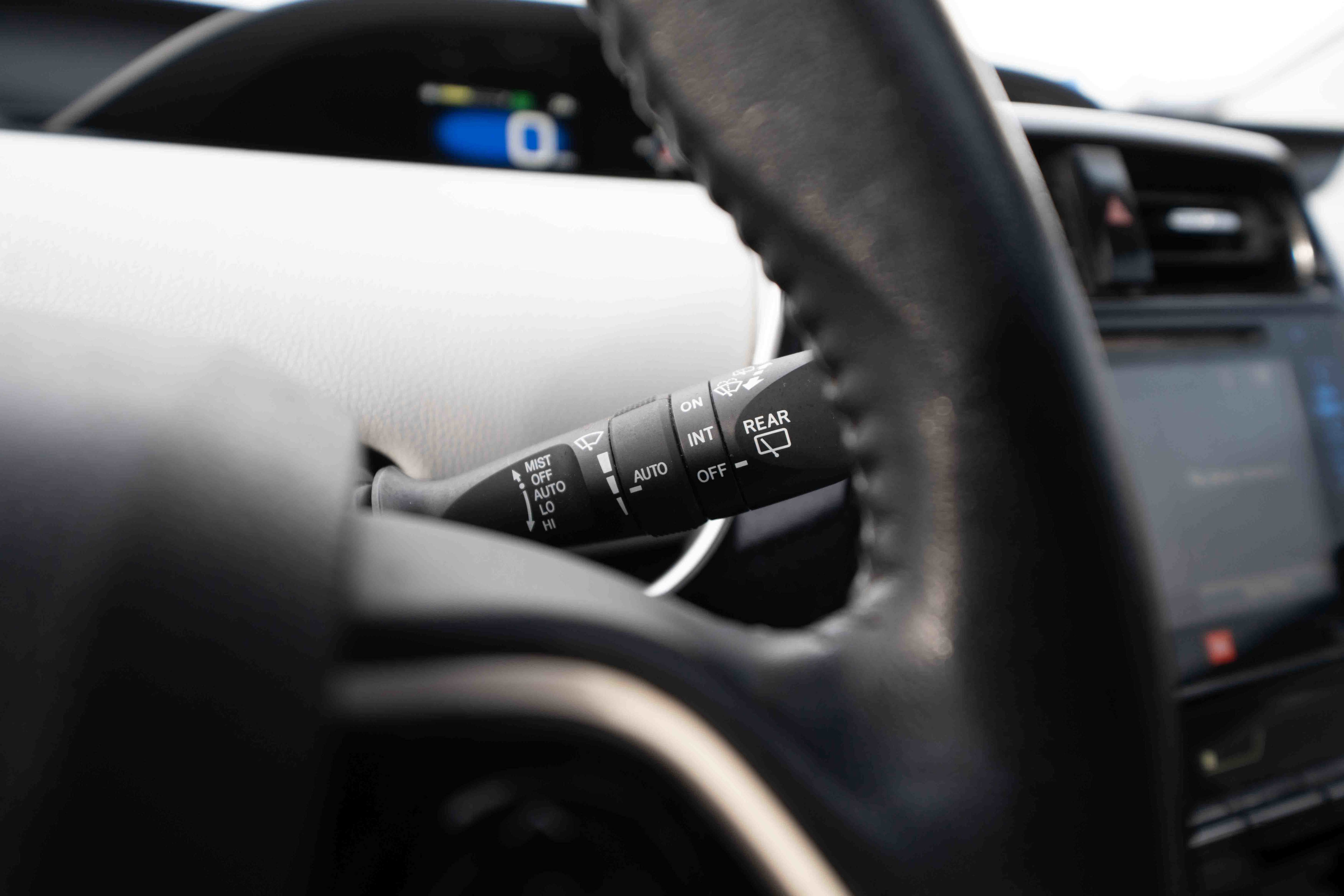 Used 2017 Toyota Prius Four image 14