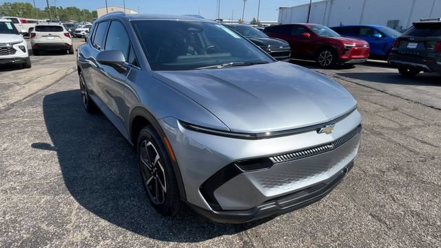 New 2026 Chevrolet Equinox EV LT FWD image 4