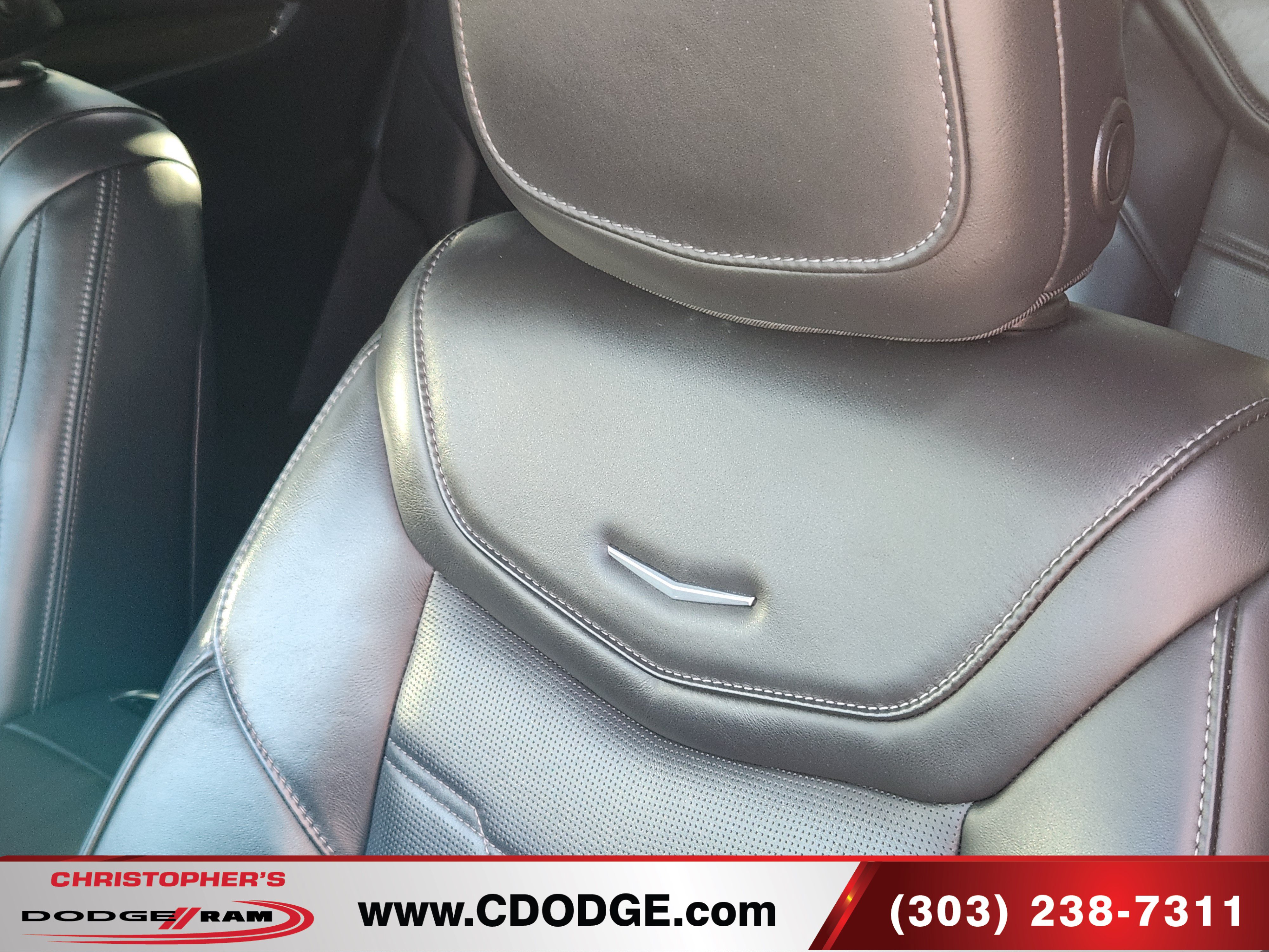 Used 2022 Cadillac XT6 Premium Luxury w/ Platinum Package AWD/4WD image 16