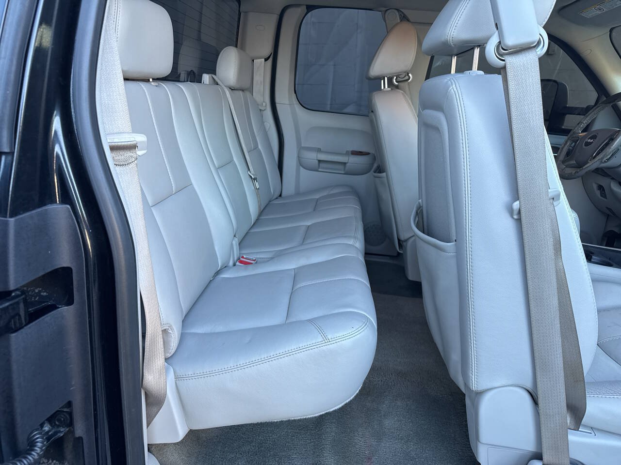 Used 2007 GMC Sierra 3500 SLT w/ Convenience Package AWD/4WD image 17