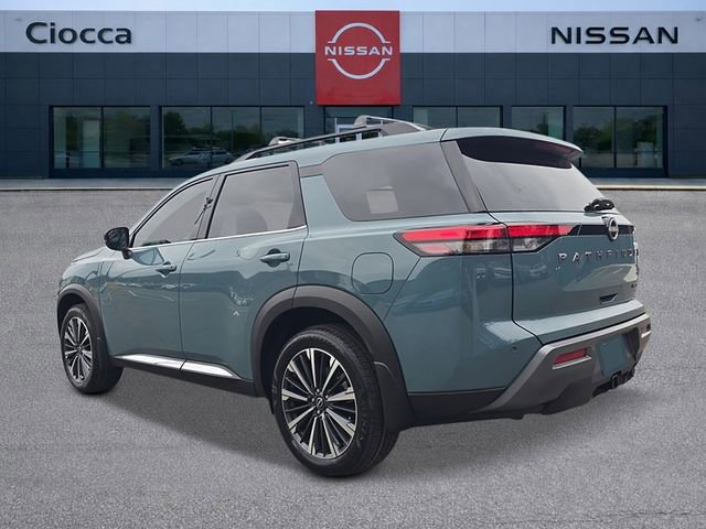 New 2026 Nissan Pathfinder Platinum w/ Cargo Package image 3