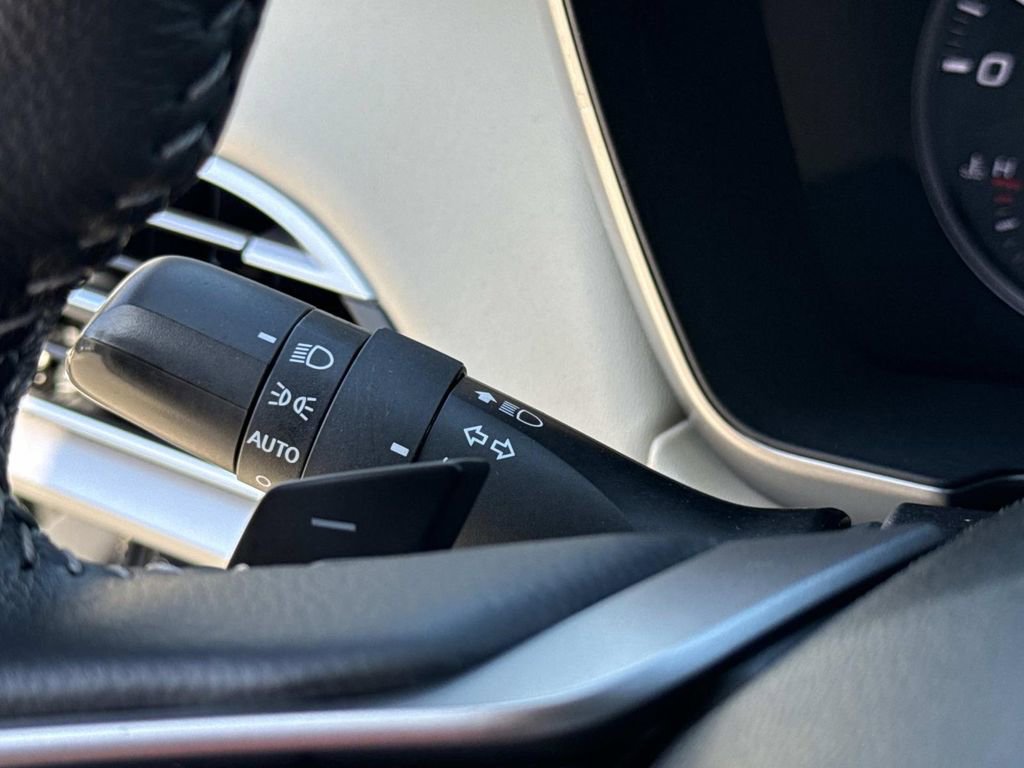 Used 2023 Subaru Outback Limited image 41