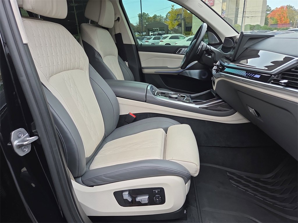 Used 2023 BMW X7 M60i w/ Executive Package image 16