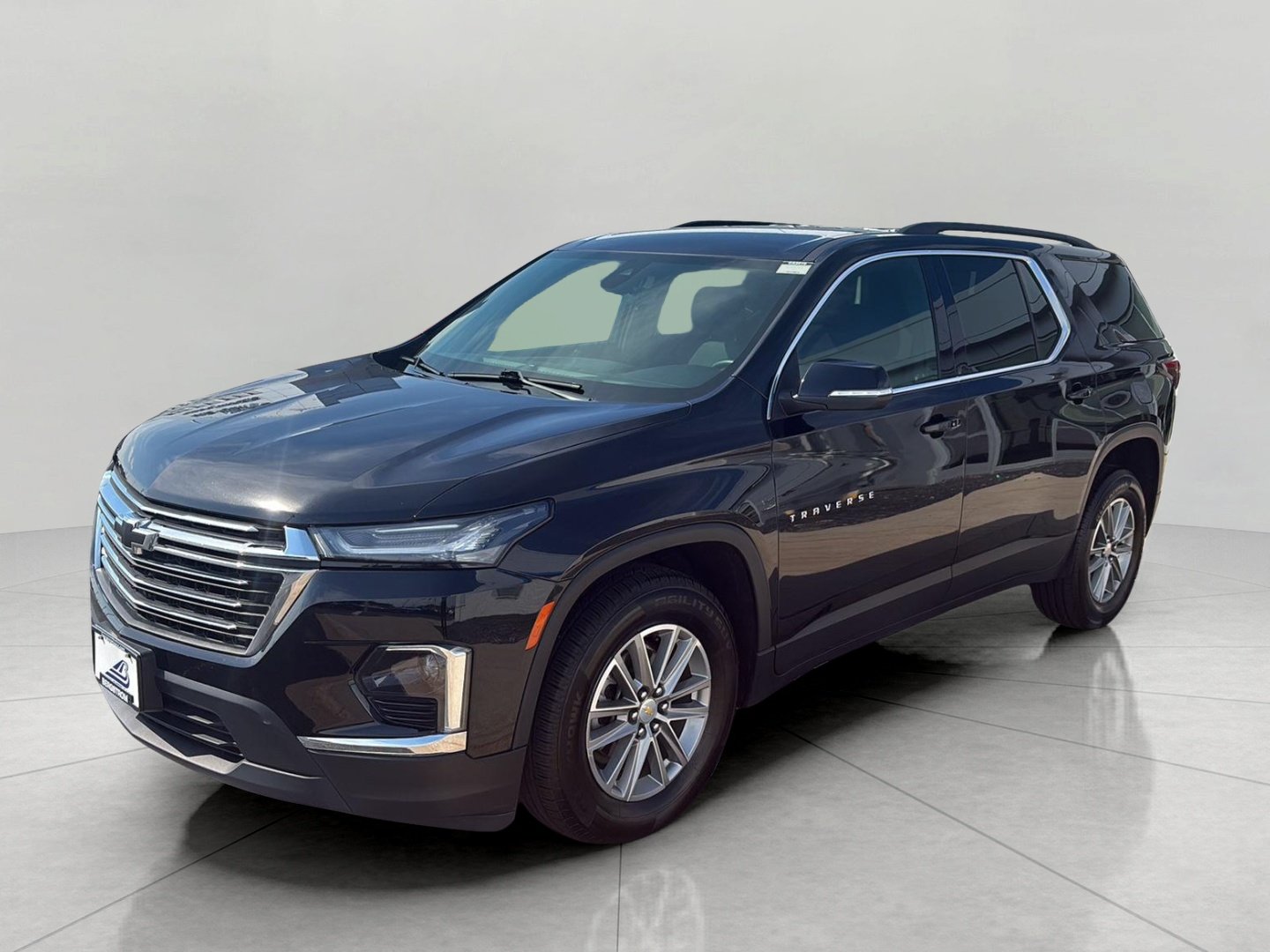 Used 2023 Chevrolet Traverse LT w/ LPO, Floor Liner Package AWD/4WD image 8