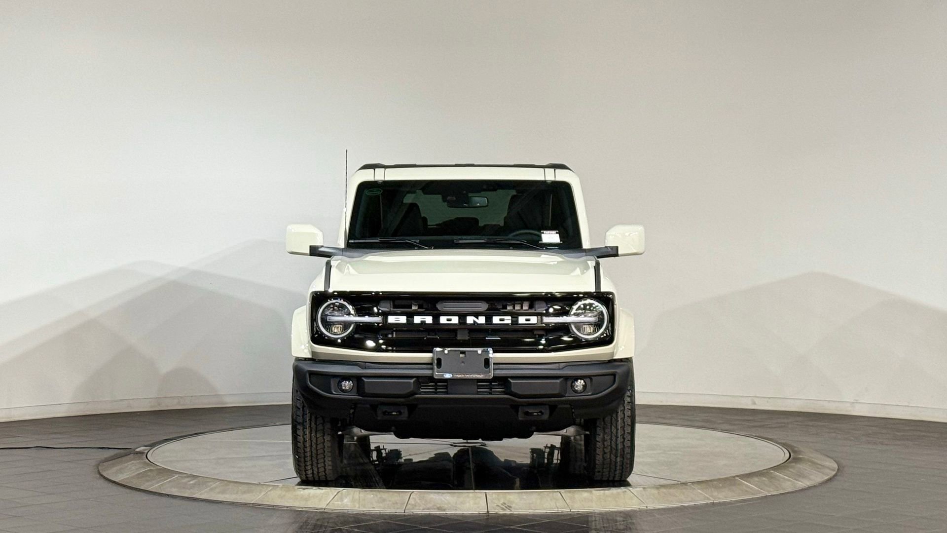 New 2026 Ford Bronco Outer Banks image 3