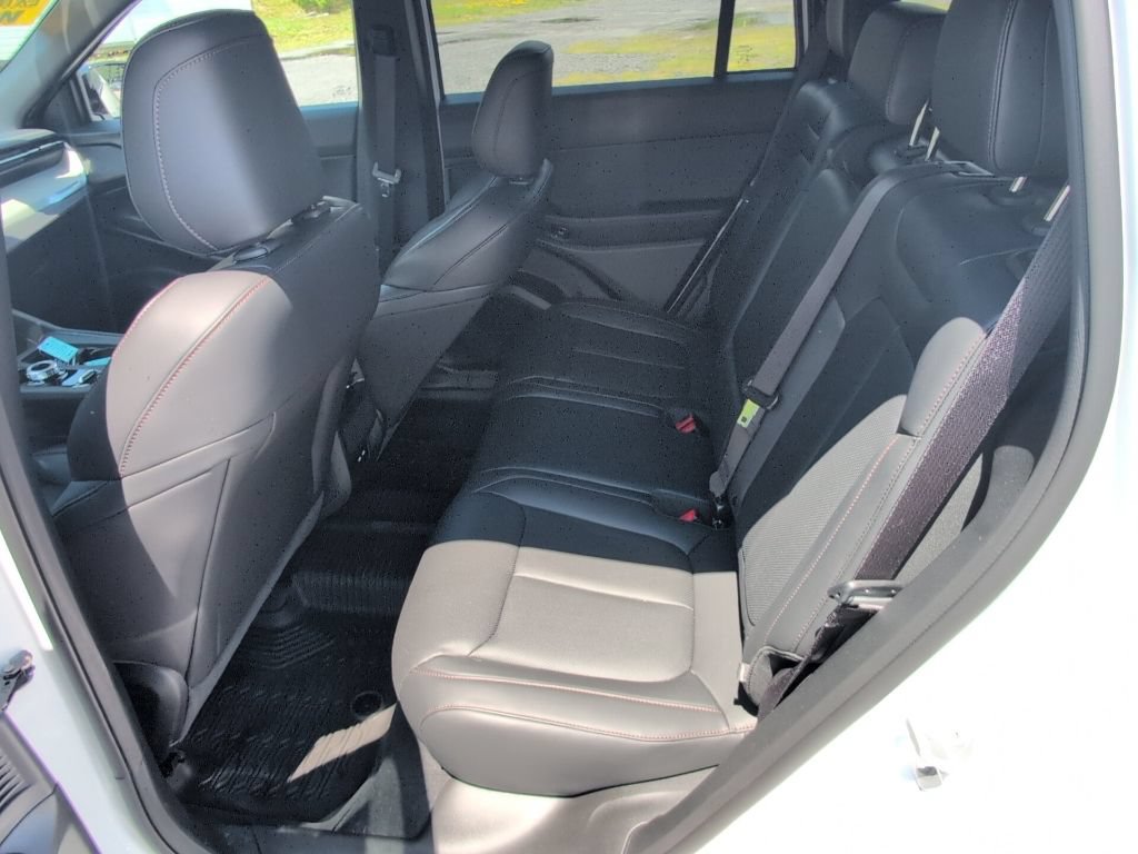 Used 2026 Jeep Cherokee Limited AWD/4WD image 15