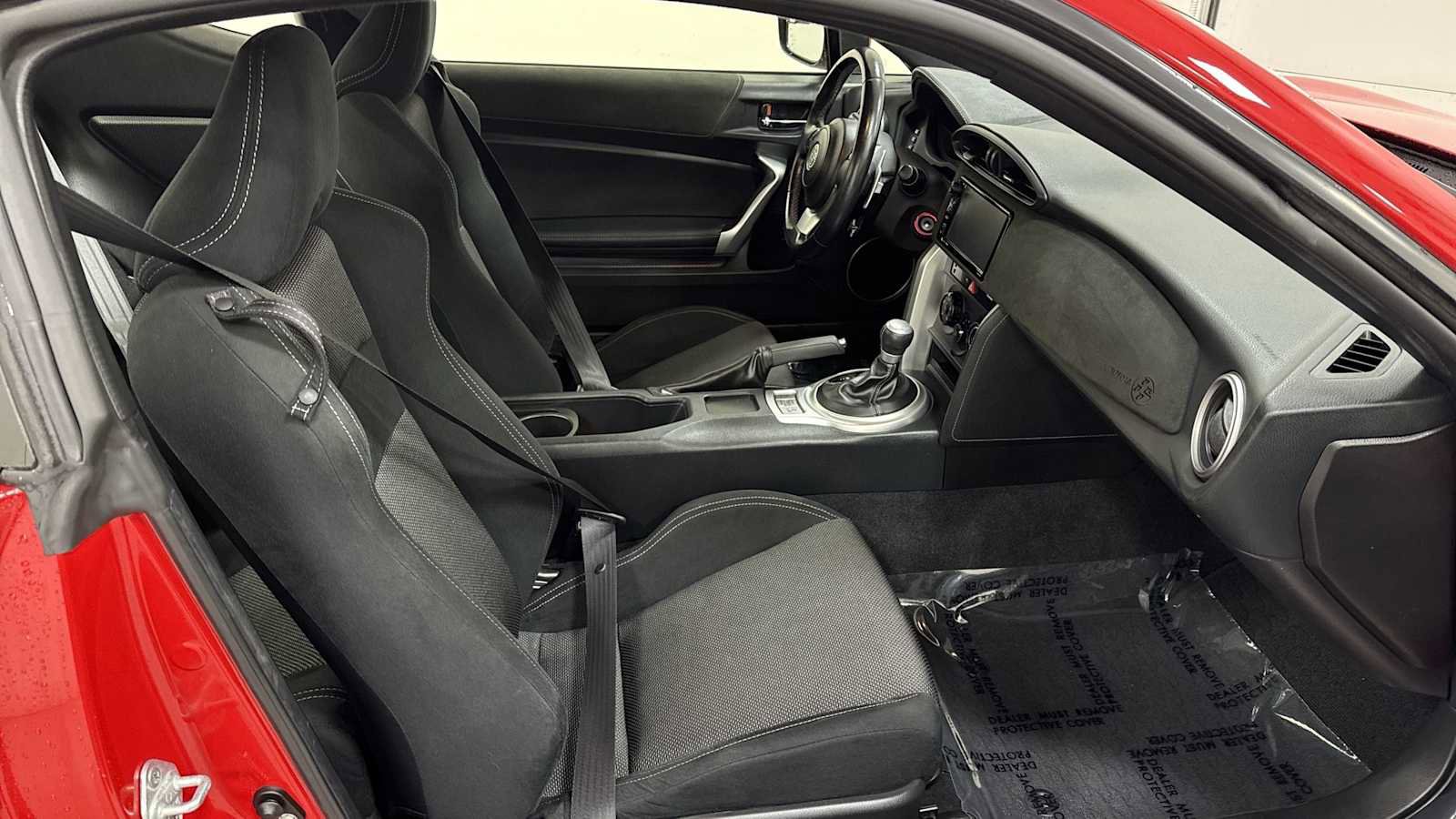 Certified 2017 Toyota 86 image 28