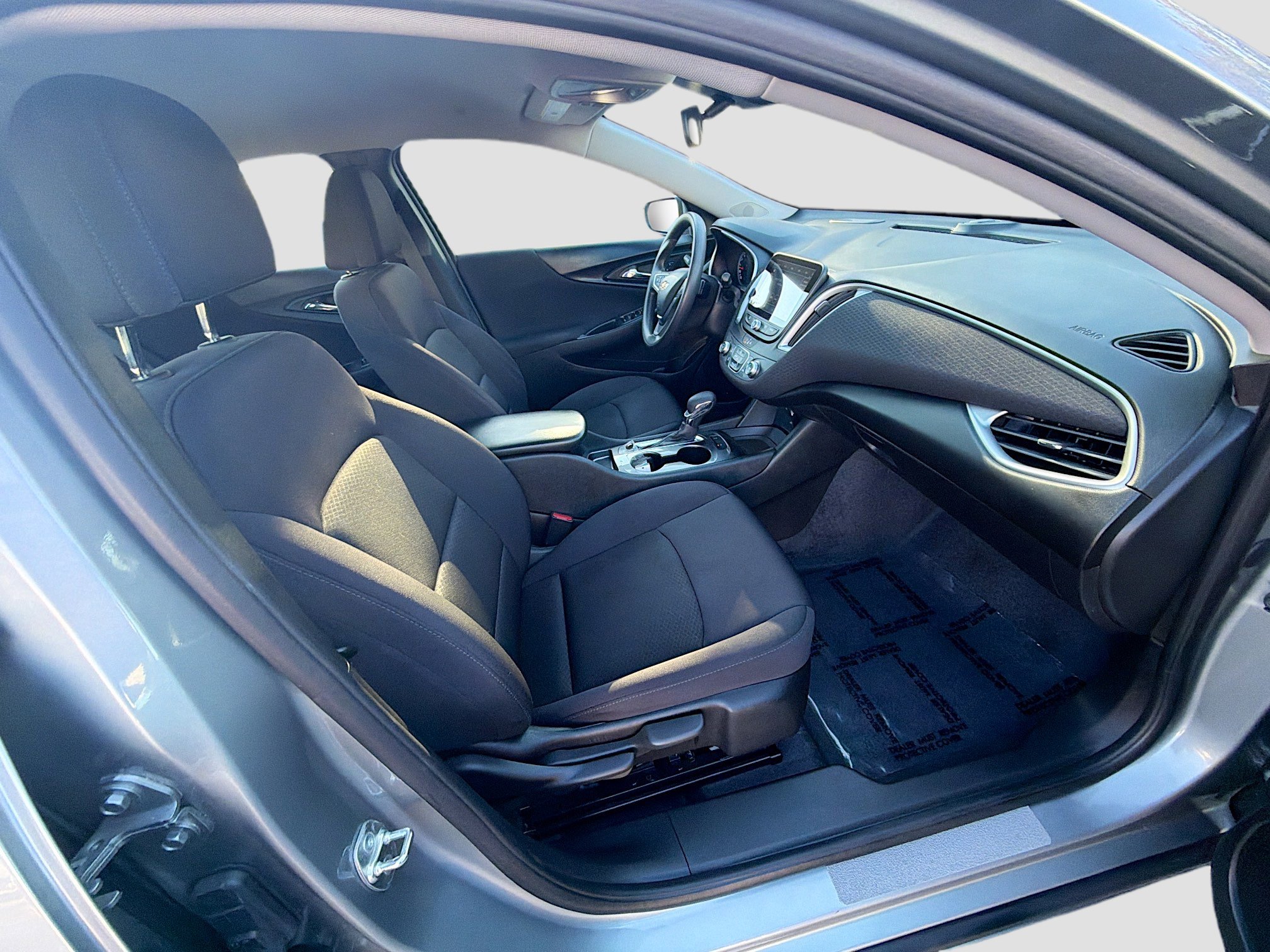 Used 2024 Chevrolet Malibu LS image 28