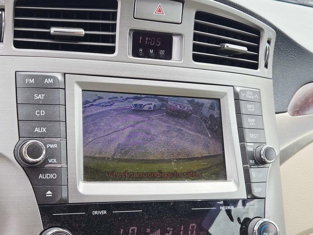 Used 2011 Toyota Avalon Limited FWD image 13