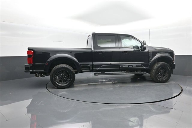 New 2026 Ford F250 Lariat w/ Black Appearance Package image 8