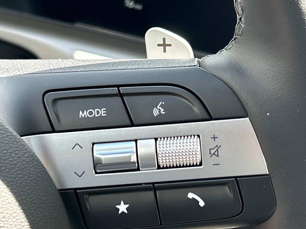 New 2025 Hyundai Tucson Limited FWD image 32