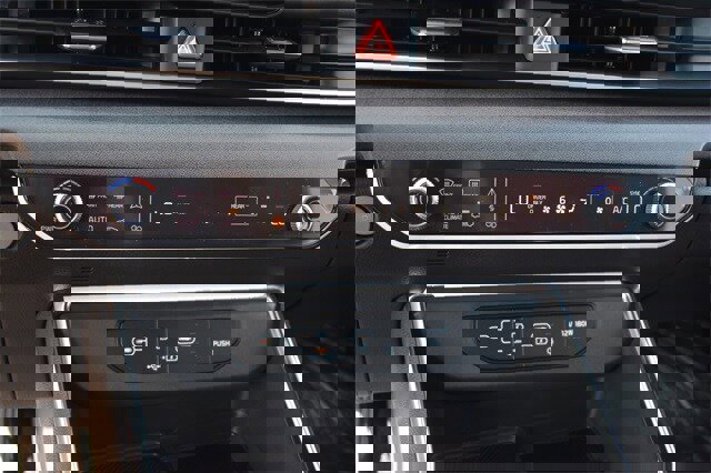 New 2026 Kia Carnival EX image 32