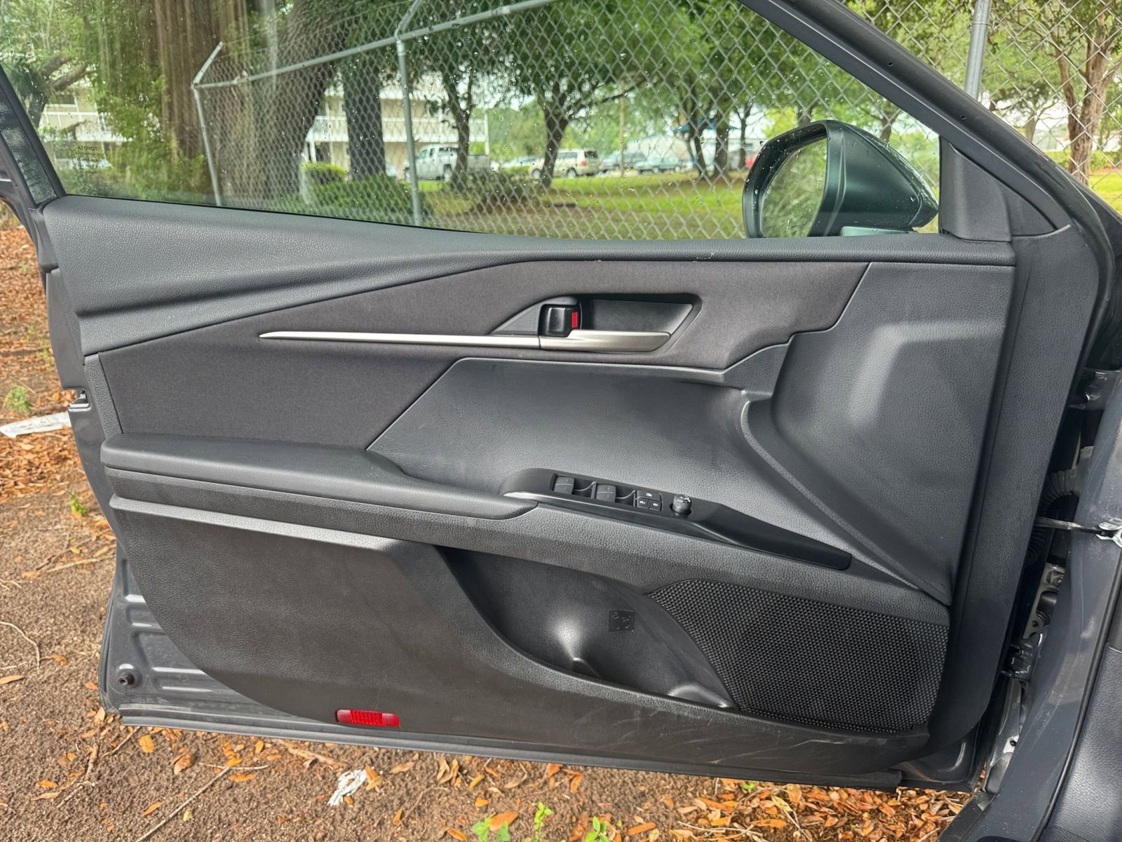 Used 2025 Toyota Camry LE FWD image 18
