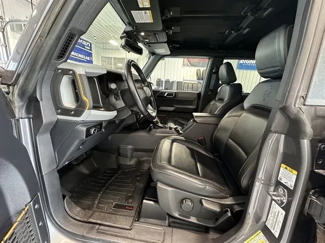 Used 2023 Ford Bronco Badlands w/ Sasquatch Package image 10