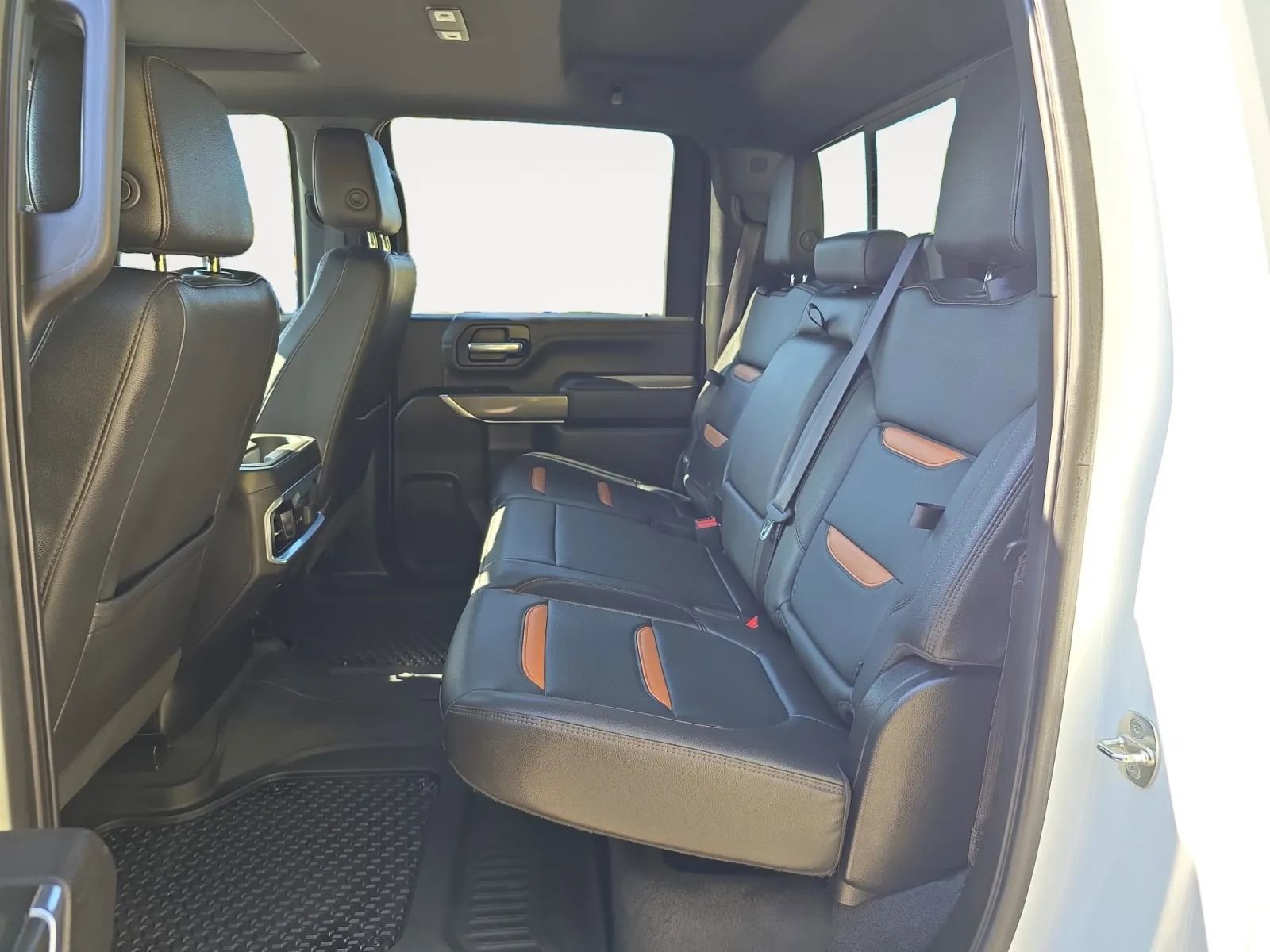 Used 2022 GMC Sierra 3500 AT4 w/ AT4 Preferred Package image 13