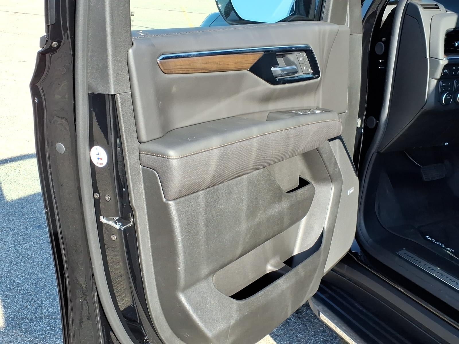 New 2026 Chevrolet Tahoe High Country w/ Sun And Tow Package AWD/4WD image 8