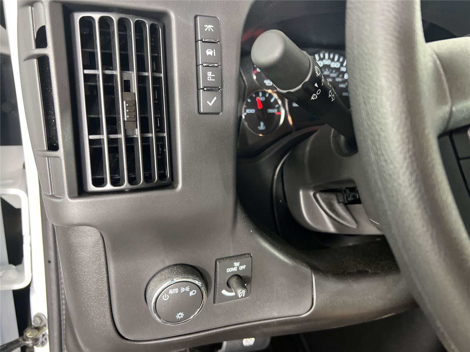 New 2025 GMC Savana 2500 w/ Driver Convenience Package RWD image 26