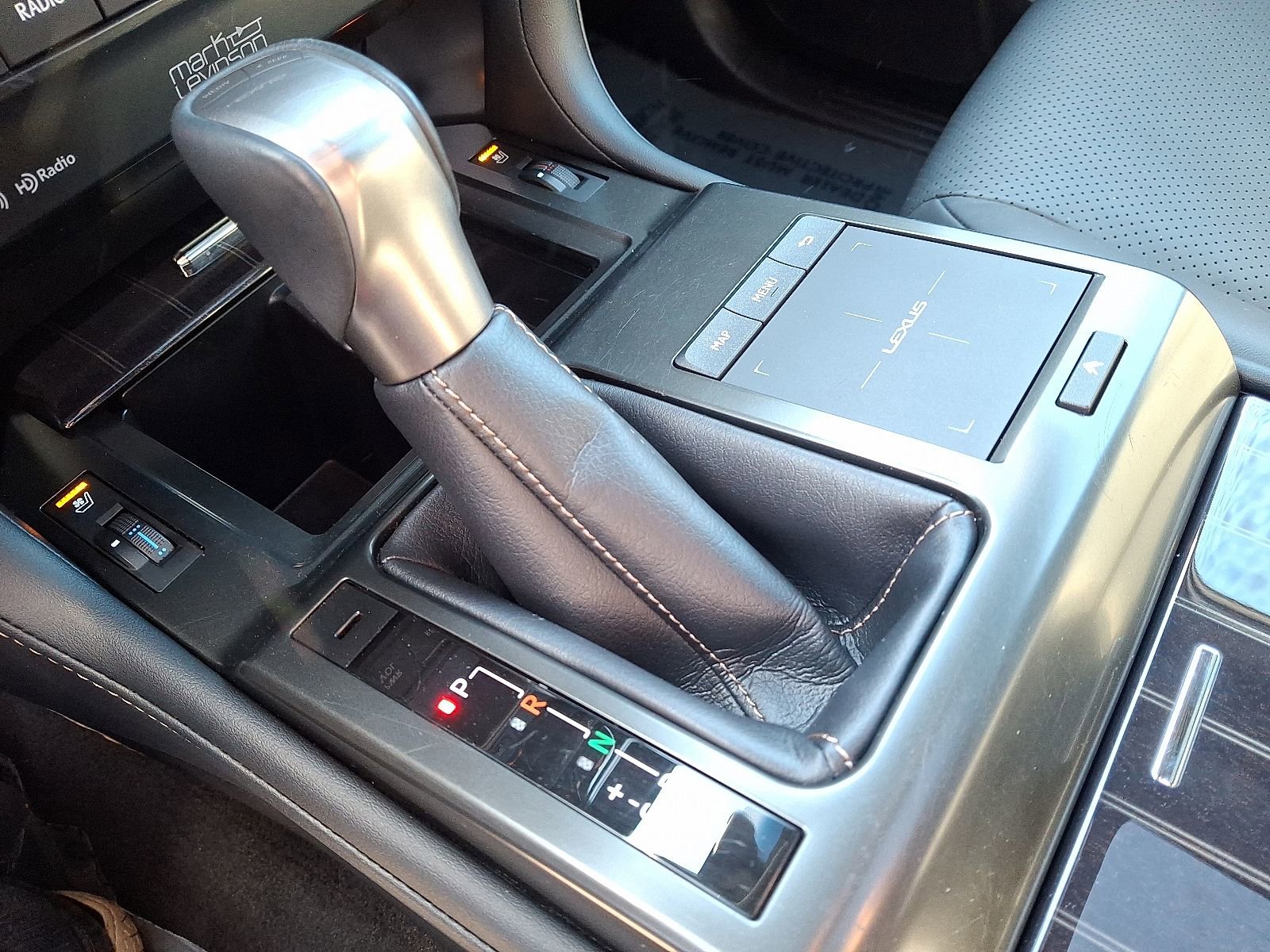 Used 2022 Lexus GX 460 Luxury w/ Sport Design Package image 15