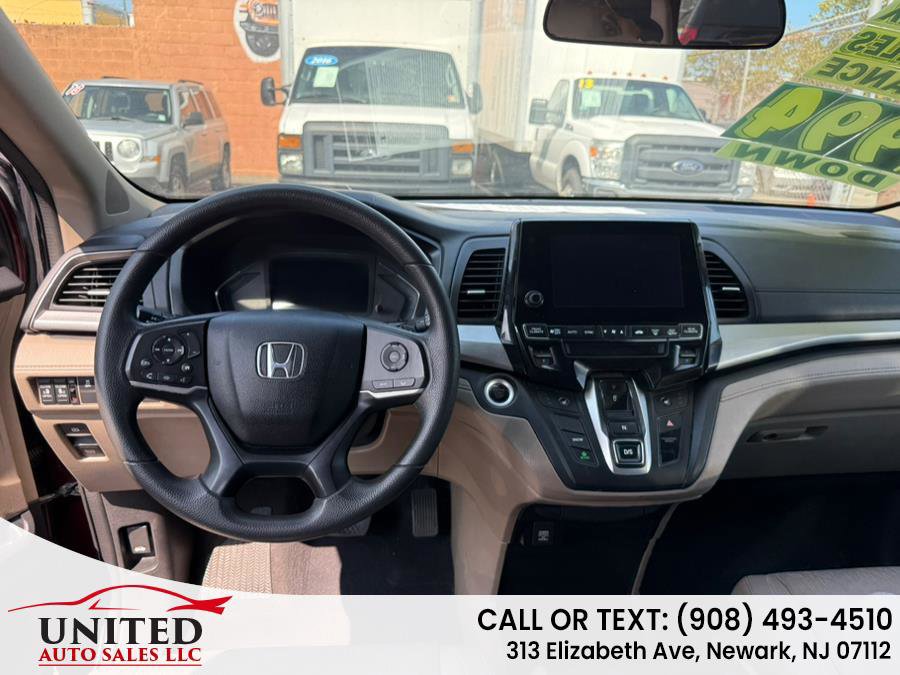 Used 2018 Honda Odyssey EX image 8