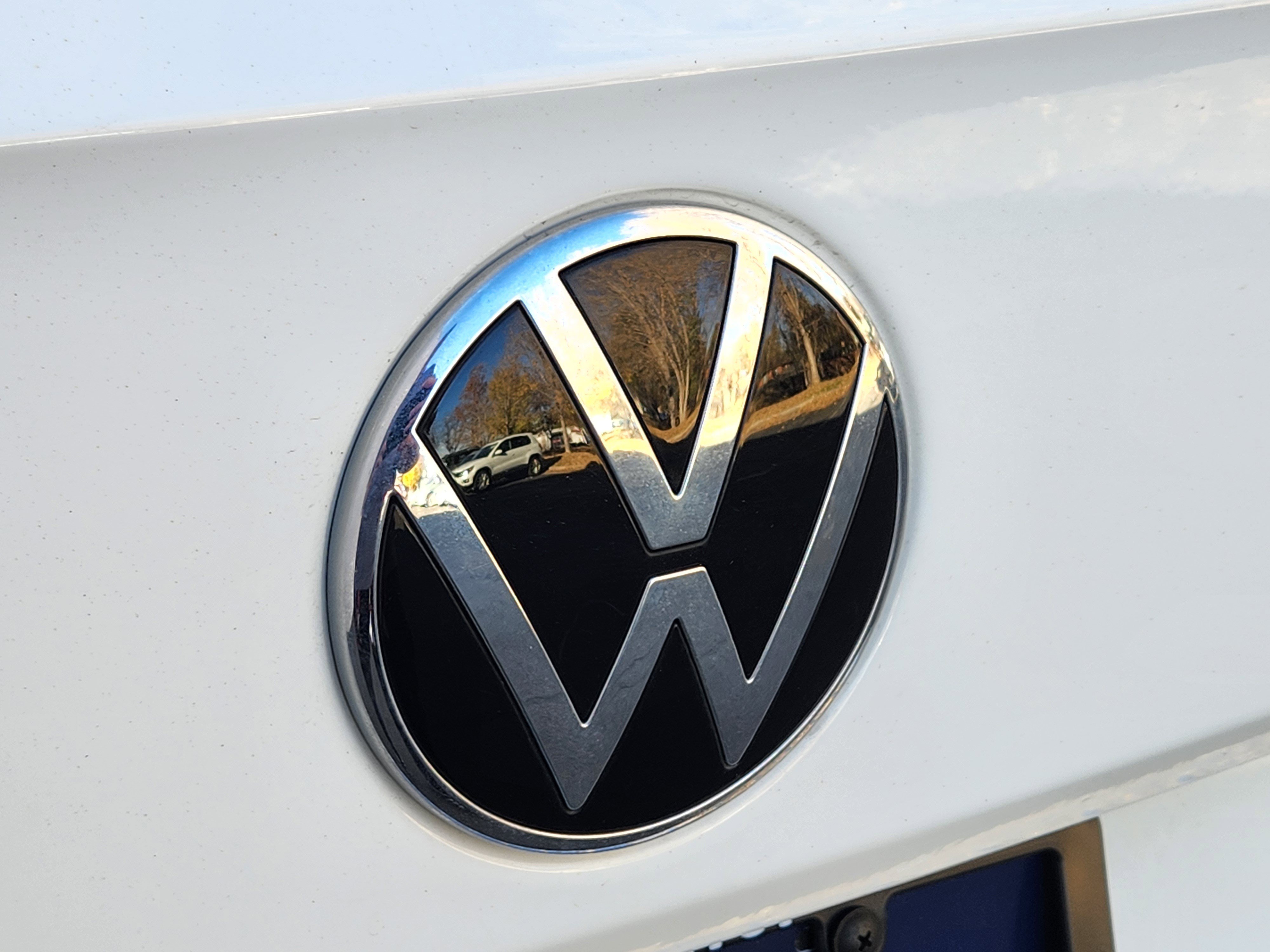 Certified 2023 Volkswagen Taos SE w/ Panoramic Sunroof Package image 22