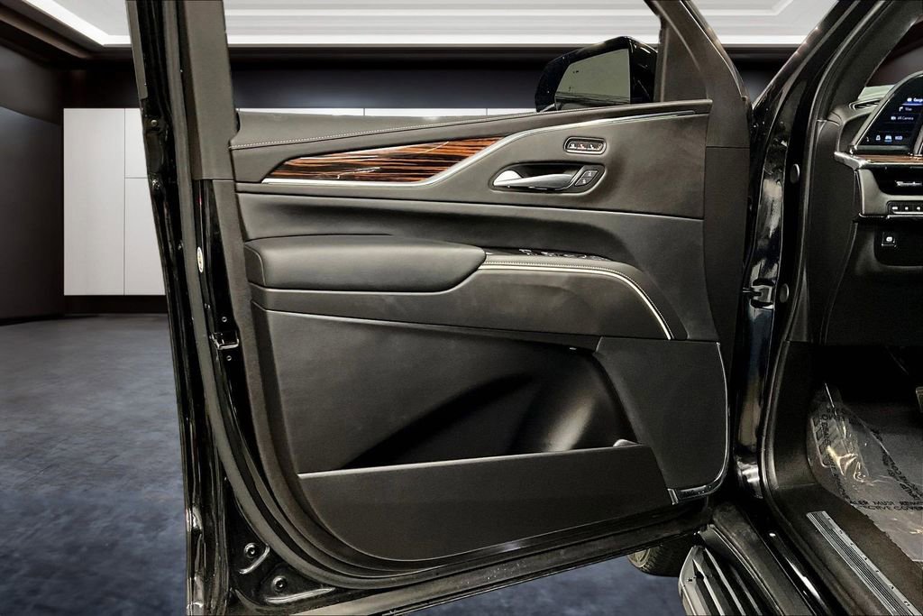 Certified 2024 Cadillac Escalade Premium Luxury image 20